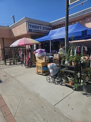 Aida's Thrift Store, business photo 2