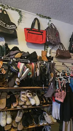 Aida's Thrift Store, business photo 4