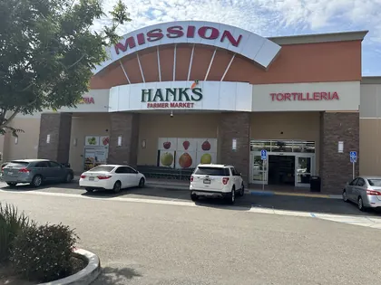 HANKS FARMER MARKET, business photo 2