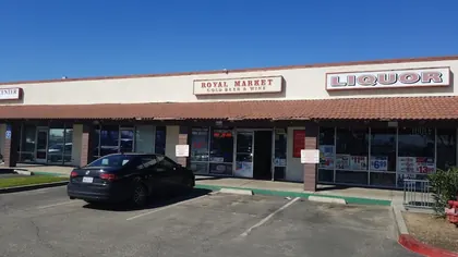 Royale Market, business photo 2